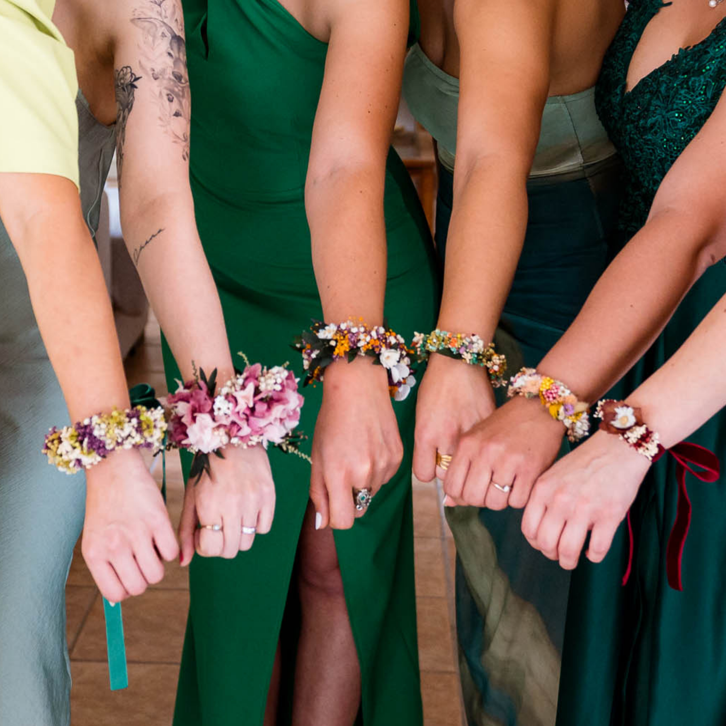 PULSERAS DE FLORES