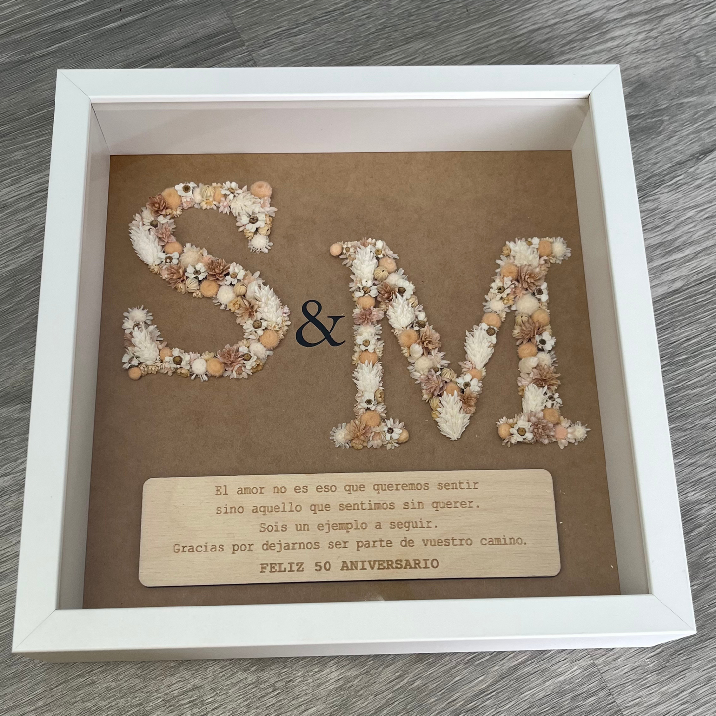 CUADROS CON DOS INICIALES PRESERVADAS