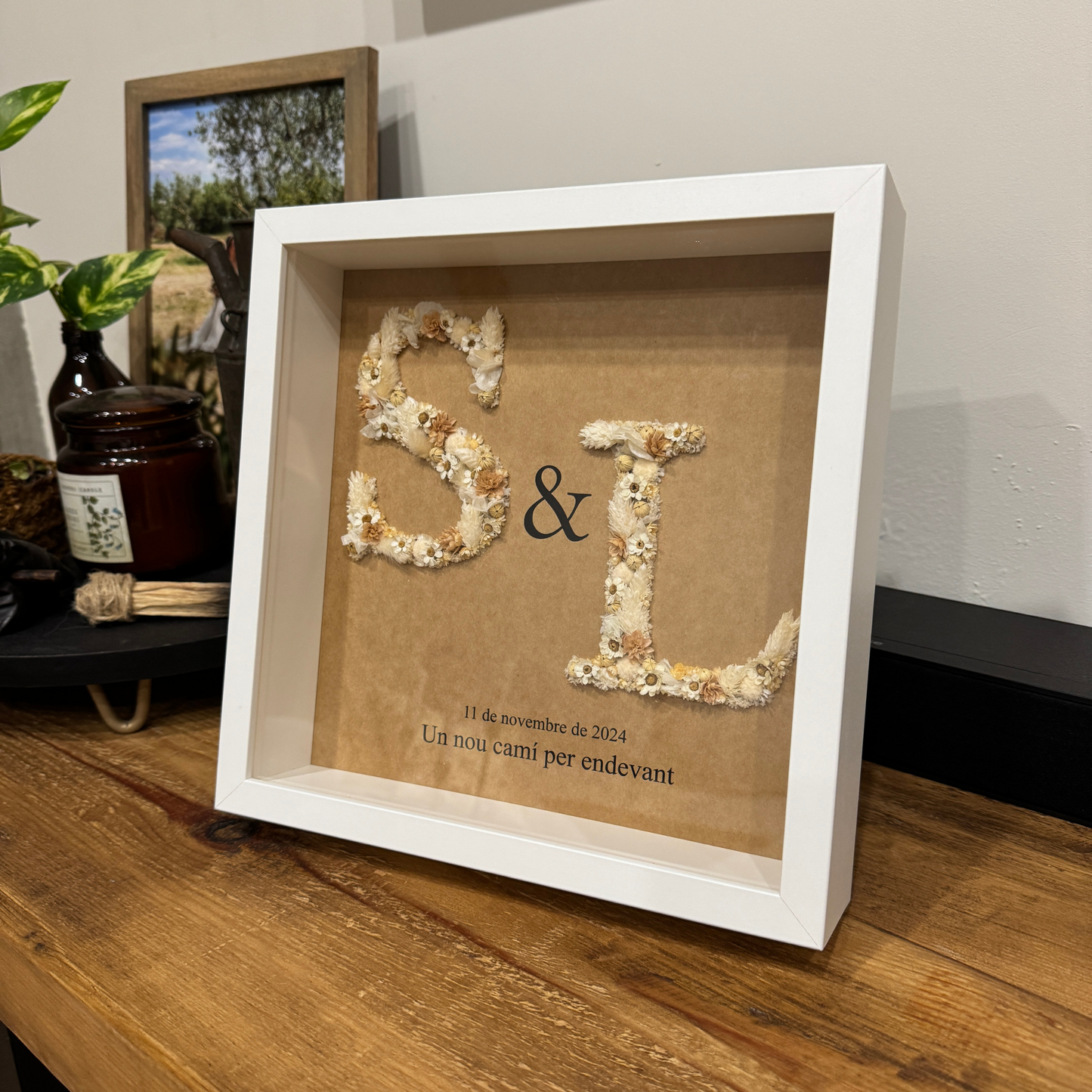 CUADROS CON DOS INICIALES PRESERVADAS